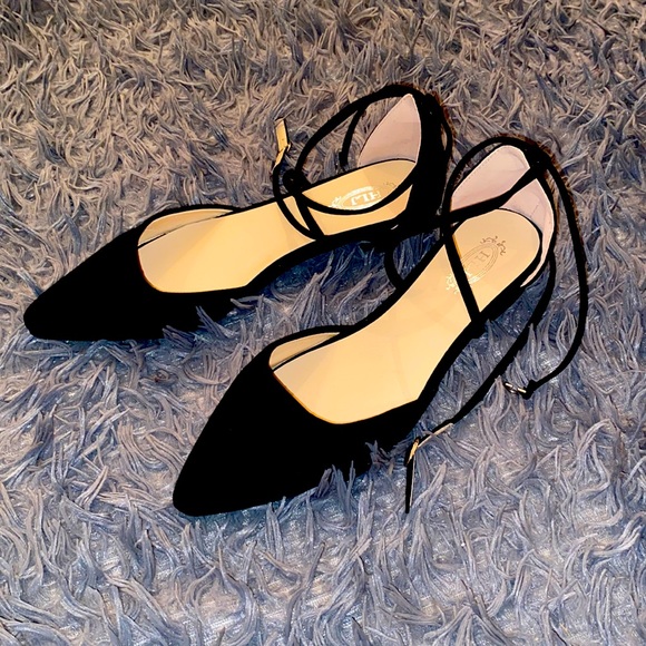 Shoes - New Pointed Toe Flats With Ankle Straps🩰